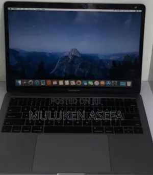 New Laptop Apple MacBook Pro 2017 8GB Intel Core I5 SSD 128GB