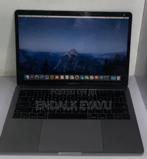 Photo - New Laptop Apple MacBook Pro 2017 8GB Intel Core I5 SSD 128GB