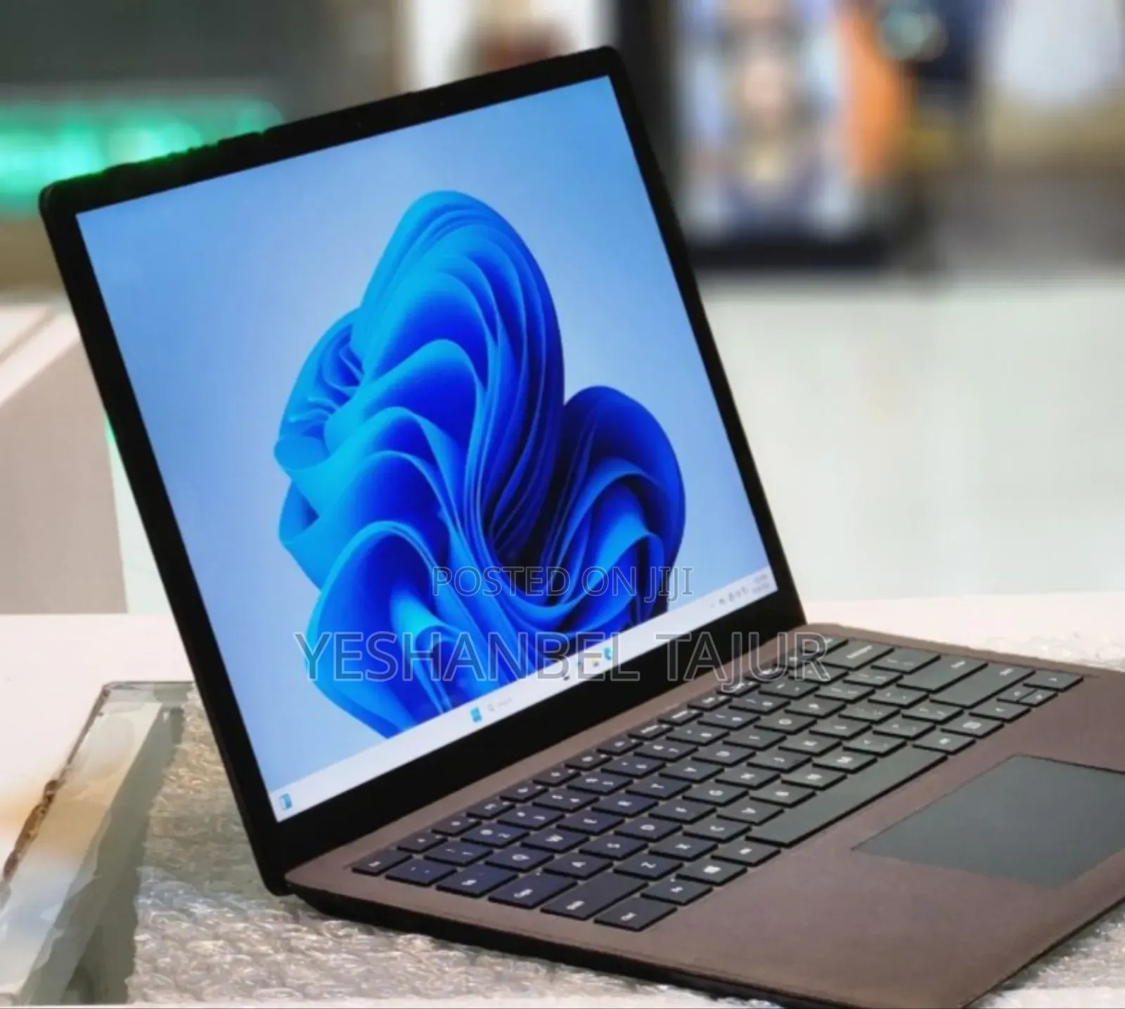 New Laptop Microsoft Surface 16GB Intel Core I7 SSD 512GB