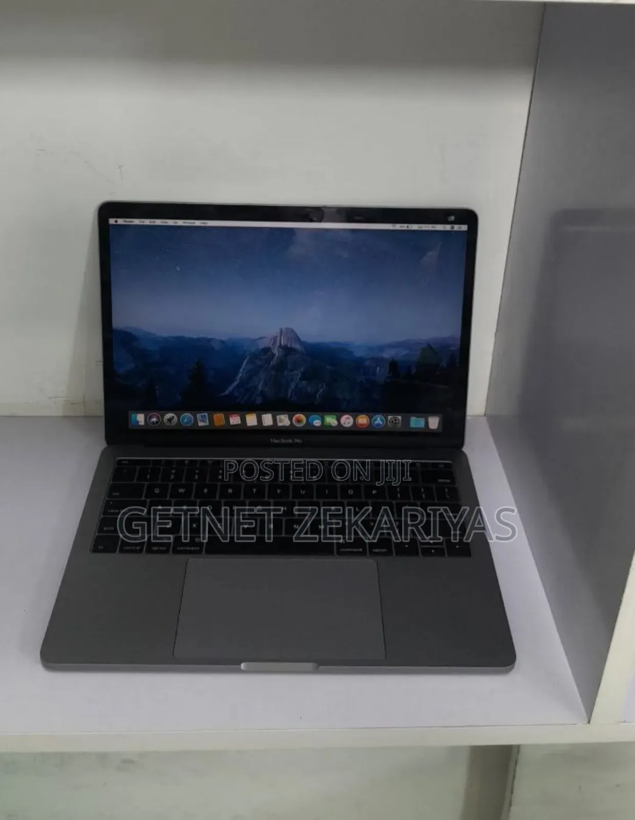 New Laptop Apple MacBook Pro 2017 8GB Intel Core I5 SSD 128GB