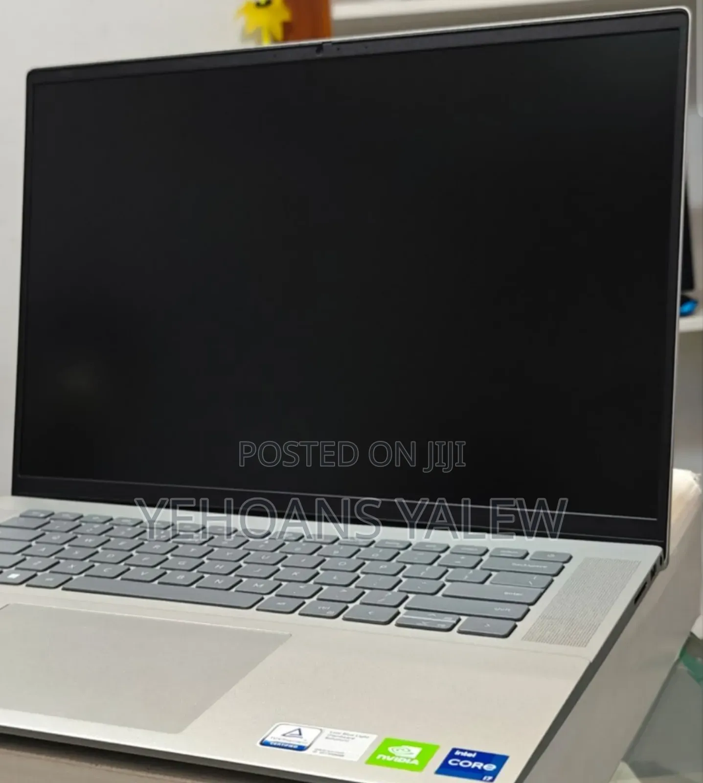 New Laptop Dell Inspiron 16 5620 16GB Intel Core i7 SSD 512GB