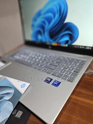 New Laptop HP 16GB Intel Core Ultra 7 SSD 512GB