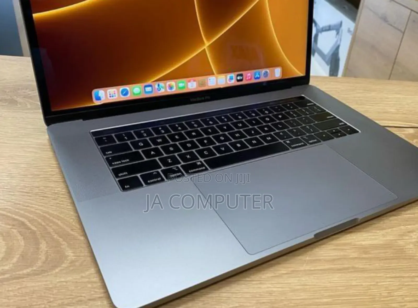 New Laptop Apple MacBook Pro 2017 16GB Intel Core I7 SSD 1T