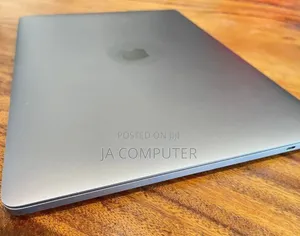 New Laptop Apple MacBook Pro 2017 16GB Intel Core I7 SSD 1T