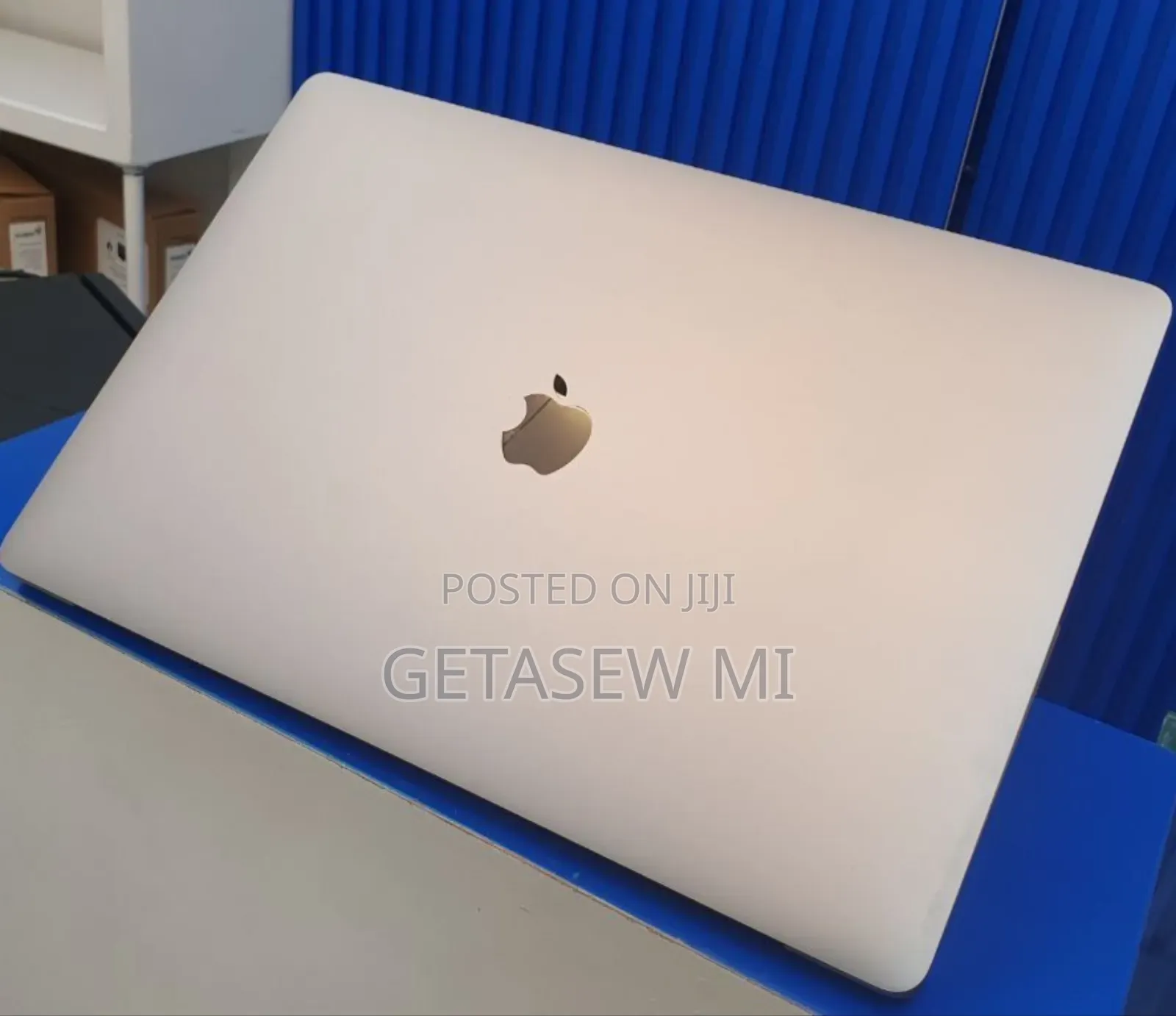 New Laptop Apple MacBook Pro 2019 32GB Intel Core I9 SSD 512GB