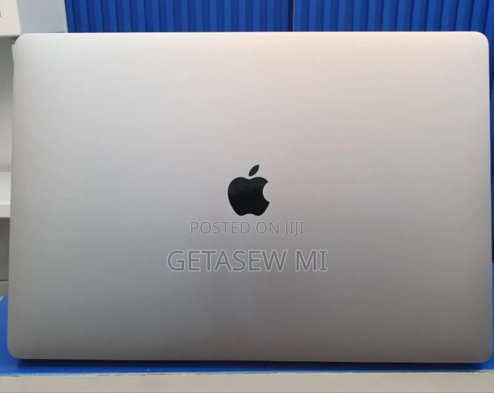 New Laptop Apple MacBook Pro 2019 32GB Intel Core I9 SSD 512GB