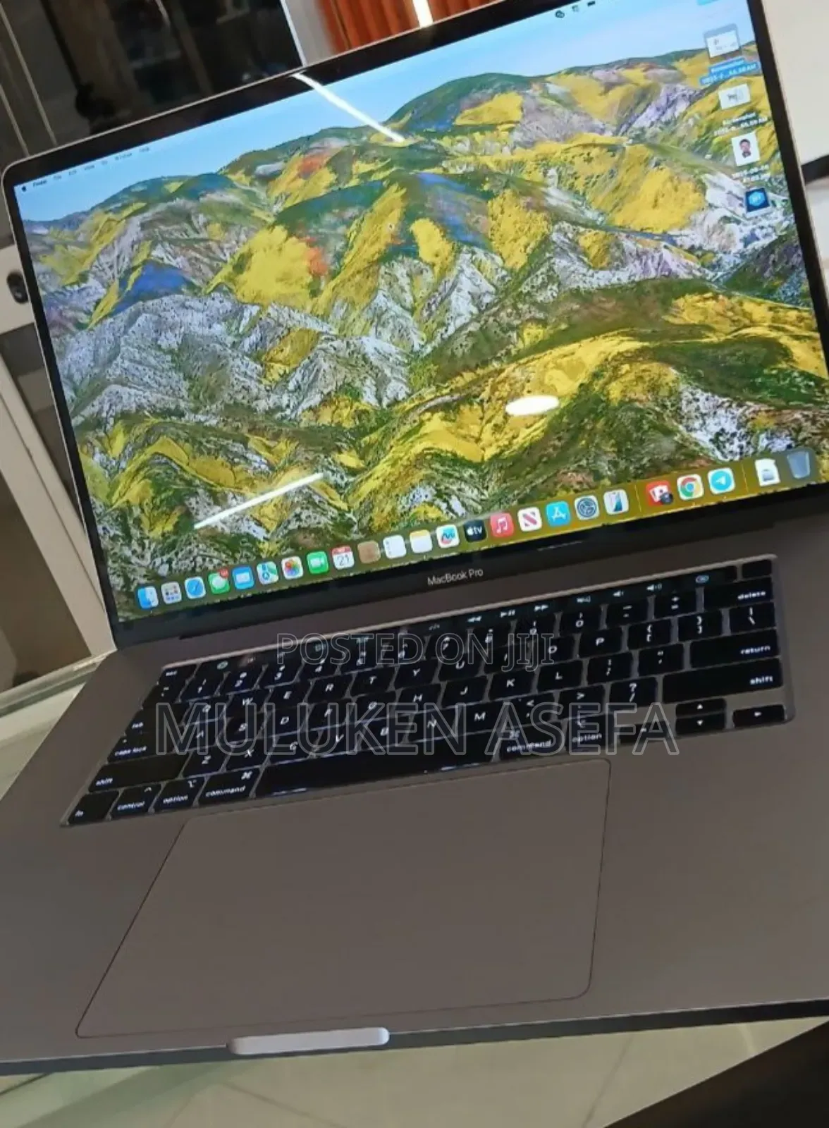 New Laptop Apple MacBook Pro 2019 16GB Intel Core I7 SSD 512GB