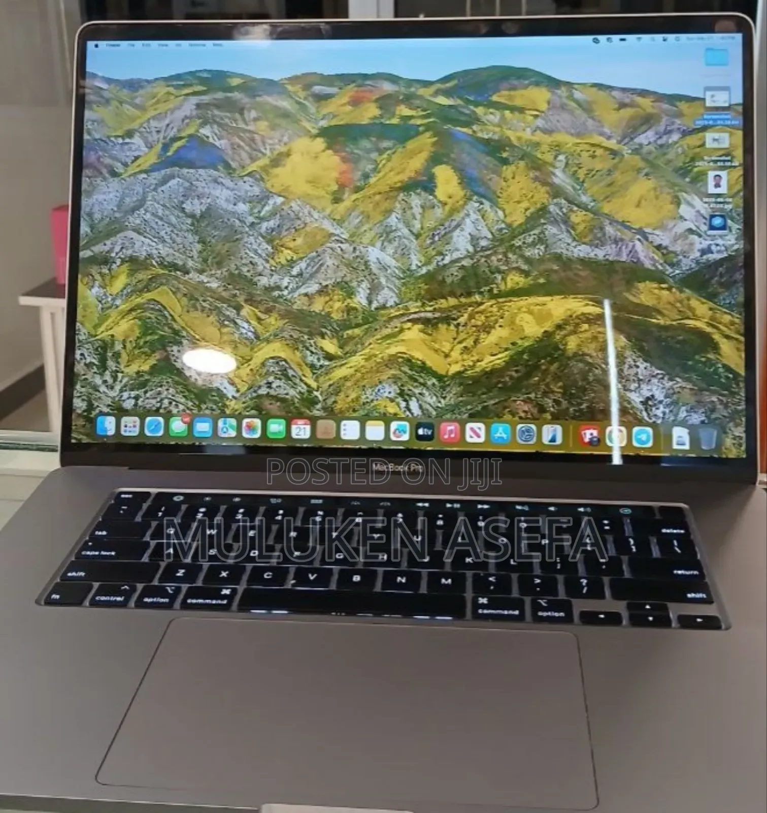 New Laptop Apple MacBook Pro 2019 16GB Intel Core I7 SSD 512GB
