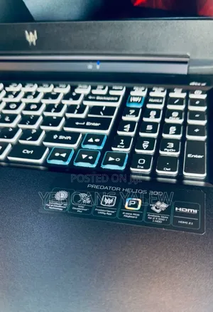 New Laptop Acer Predator Helios 18 PH18-71 16GB Intel Core i9 SSD 1T