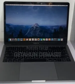 Photo - New Laptop Apple MacBook Pro 2017 8GB Intel Core I5 SSD 128GB