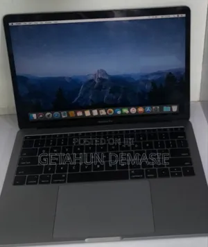 New Laptop Apple MacBook Pro 2017 8GB Intel Core I5 SSD 128GB