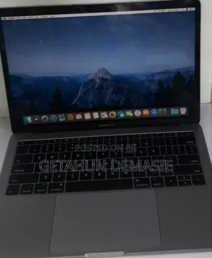 New Laptop Apple MacBook Pro 2017 8GB Intel Core I5 SSD 128GB