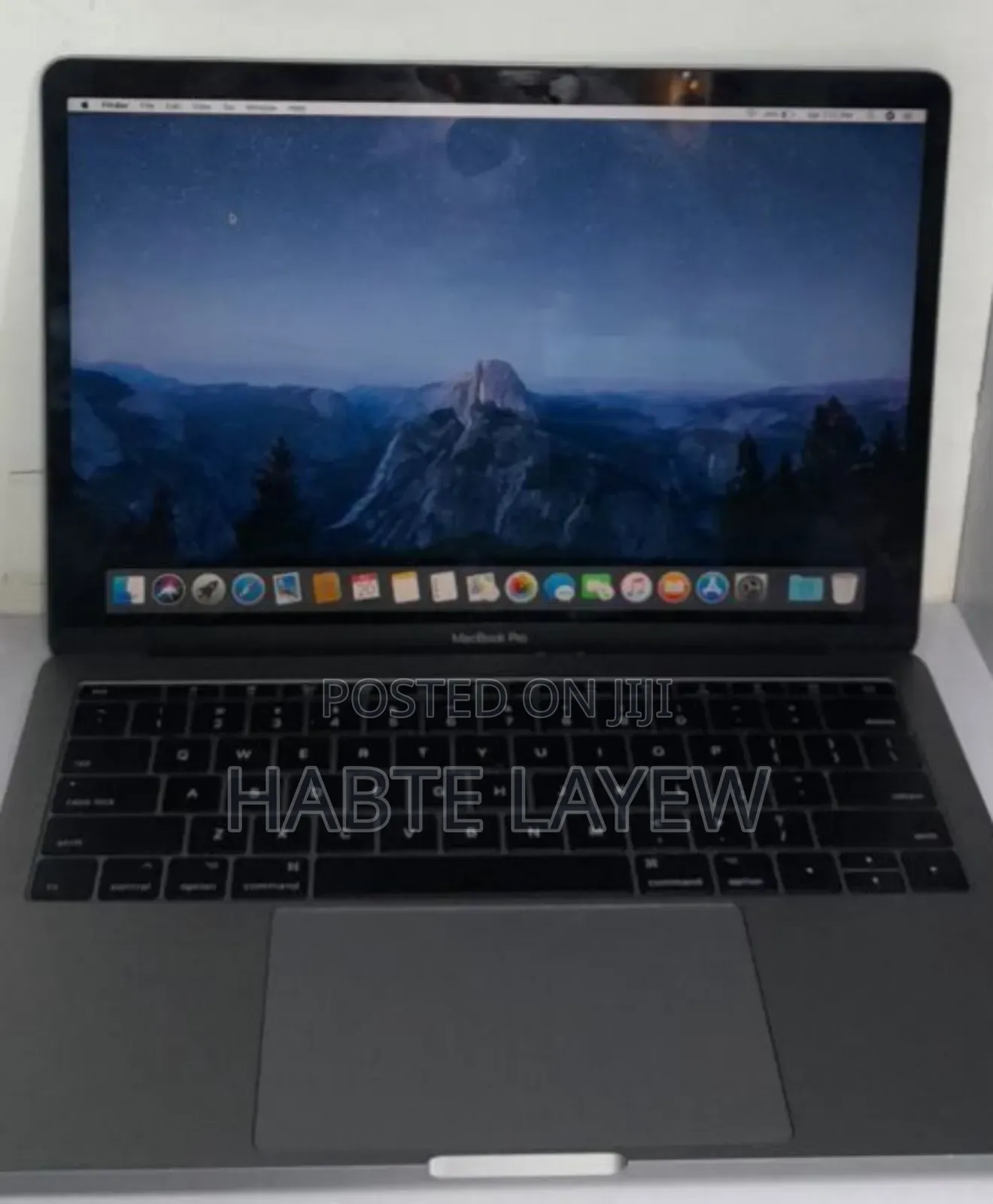 New Laptop Apple MacBook Pro 2017 8GB Intel Core I5 SSD 128GB