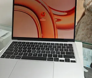 Photo - New Laptop Apple MacBook Air 2022 M2 8GB Intel Core I7 SSD 256GB