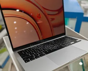 New Laptop Apple MacBook Air 2022 M2 8GB Intel Core I7 SSD 256GB