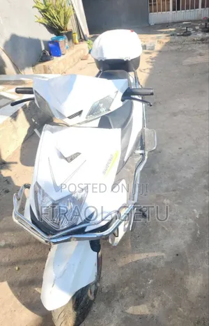 Motorcycle 2022 White