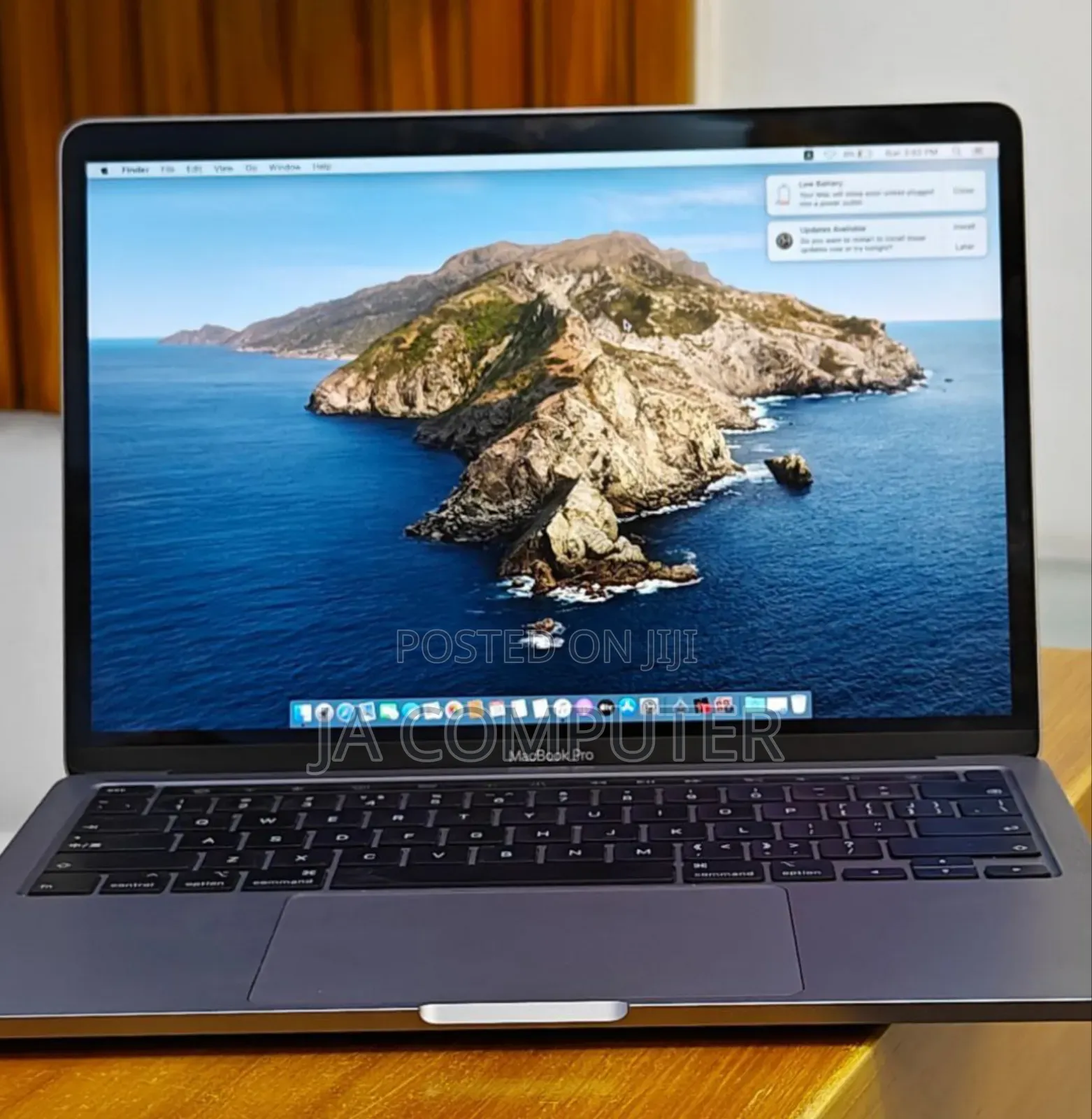 New Laptop Apple MacBook Pro 2020 8GB Intel Core I5 SSD 256GB