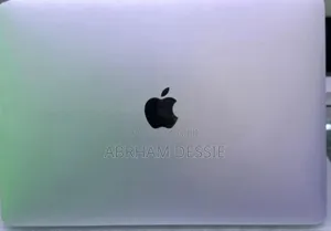 Photo - New Laptop Apple MacBook Pro 2017 16GB Intel Core I7 SSD 1T