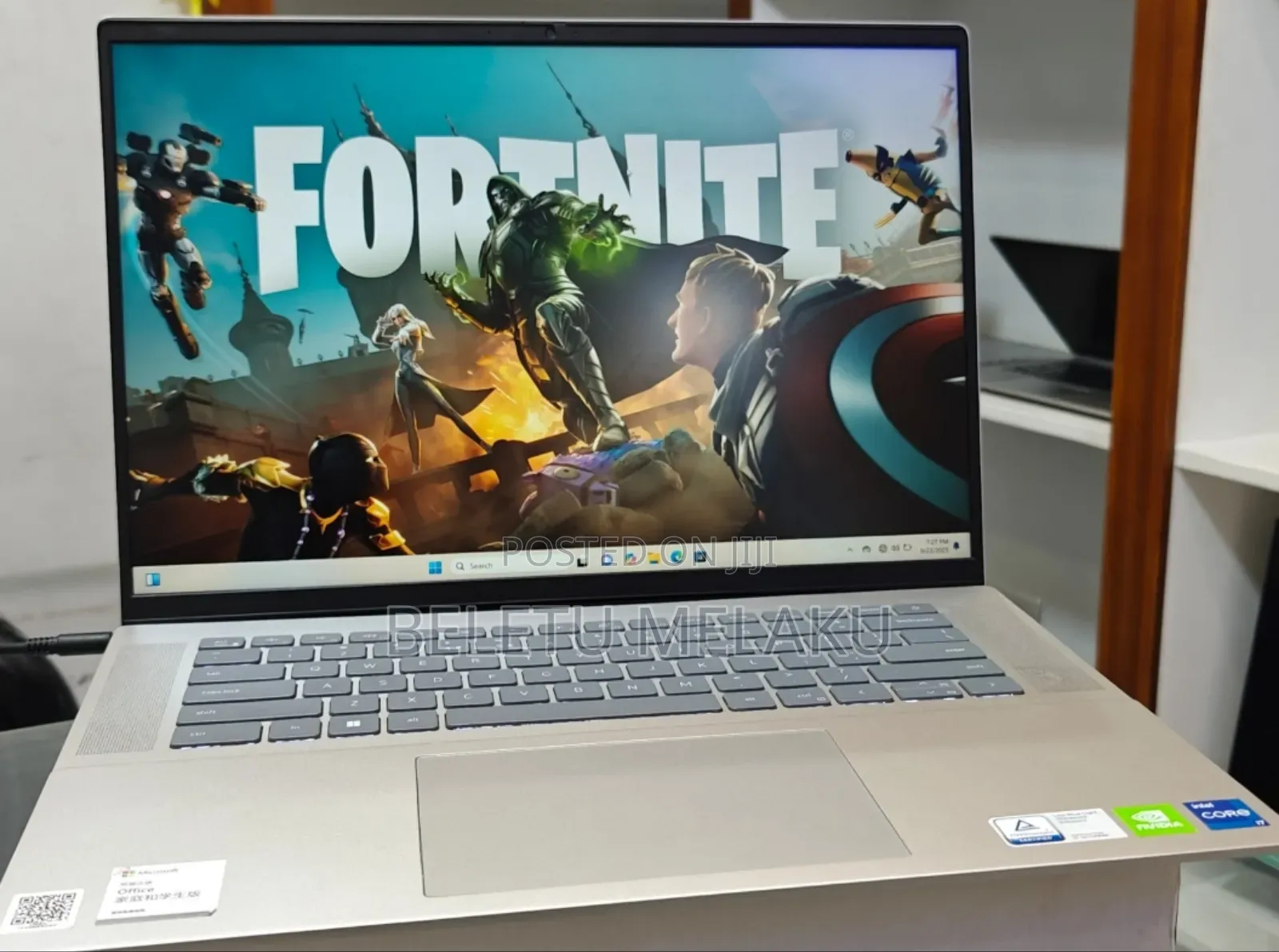 New Laptop Dell Inspiron 15 16GB Intel Core i7 SSD 512GB