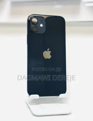 Photo - New Apple iPhone 12 64 GB Black