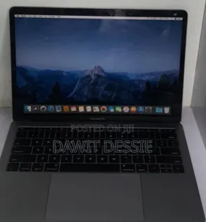 New Laptop Apple MacBook Pro 2017 8GB Intel Core I5 SSD 128GB