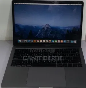 New Laptop Apple MacBook Pro 2017 8GB Intel Core I5 SSD 128GB