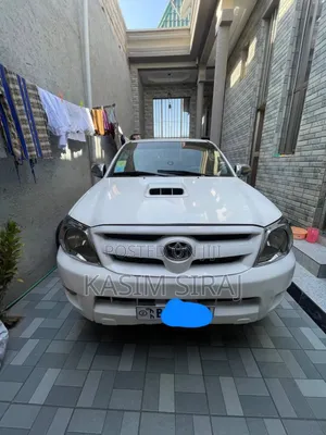Photo - Toyota Hilux 2.5 D-4D 2008 White