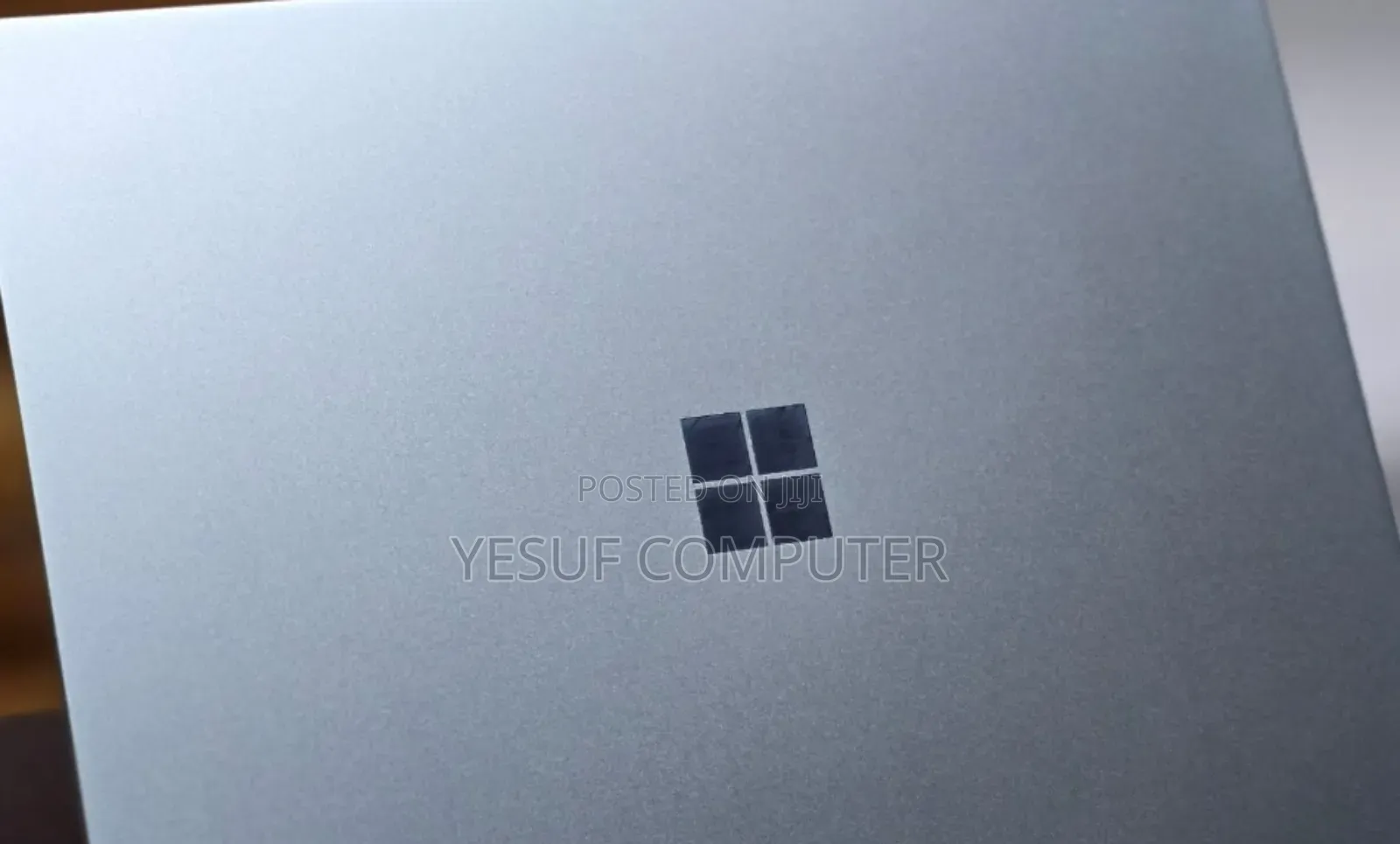 New Laptop Microsoft Surface 8GB Intel Core I5 SSD 256GB