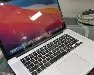 New Laptop Apple MacBook Pro 2015 16GB Intel Core I7 SSD 256GB