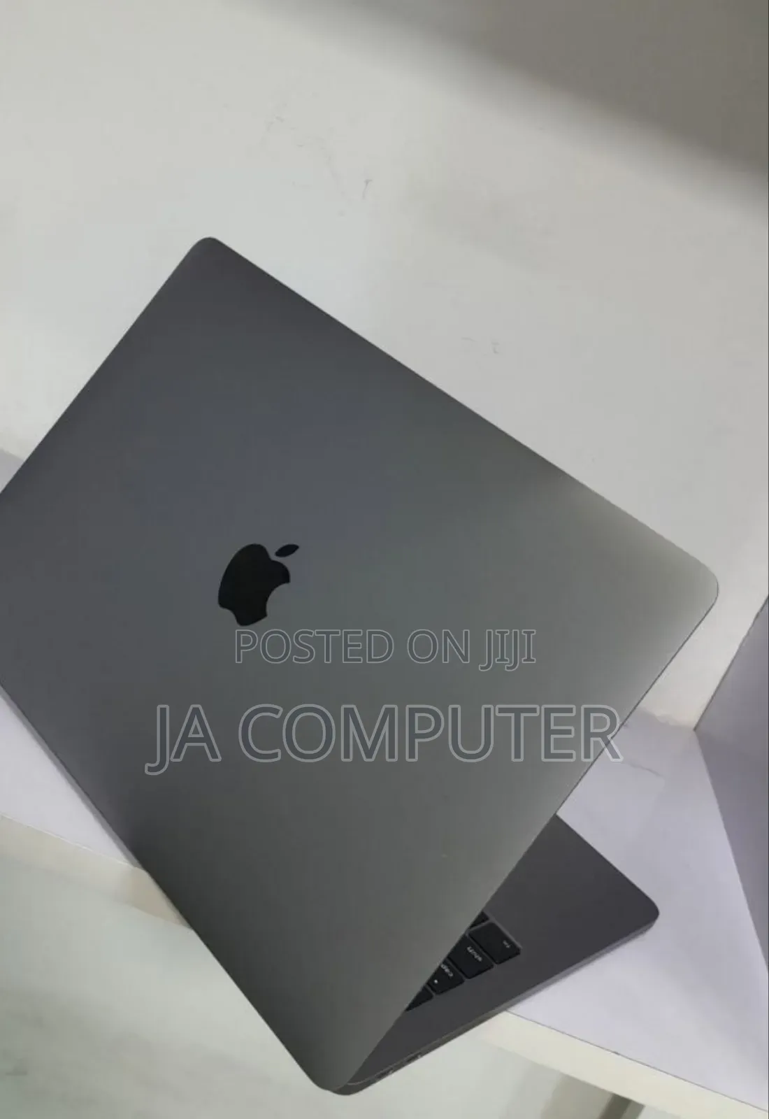 New Laptop Apple MacBook Pro 2017 8GB Intel Core I5 SSD 128GB