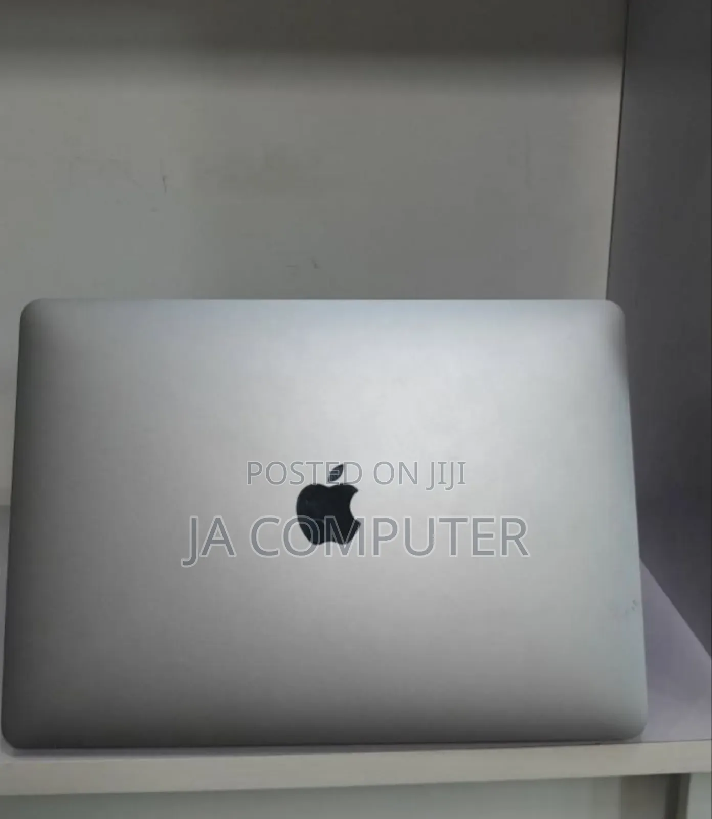 New Laptop Apple MacBook Pro 2017 8GB Intel Core I5 SSD 128GB