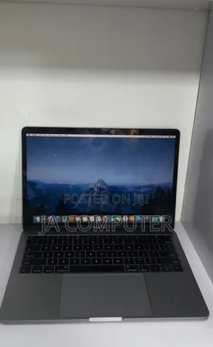 New Laptop Apple MacBook Pro 2017 8GB Intel Core I5 SSD 128GB