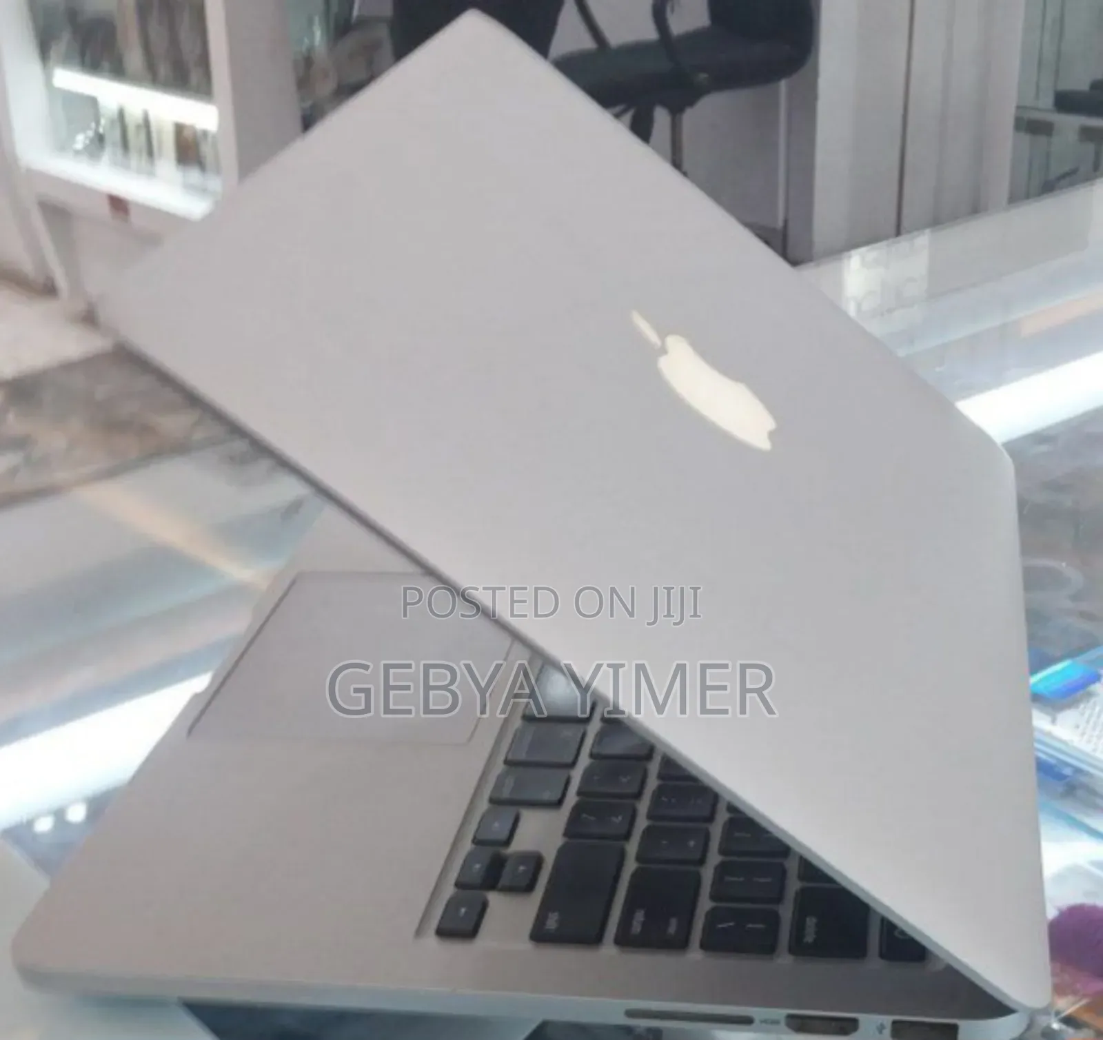 New Laptop Apple MacBook Pro 16GB Intel Core i5 SSD 512GB