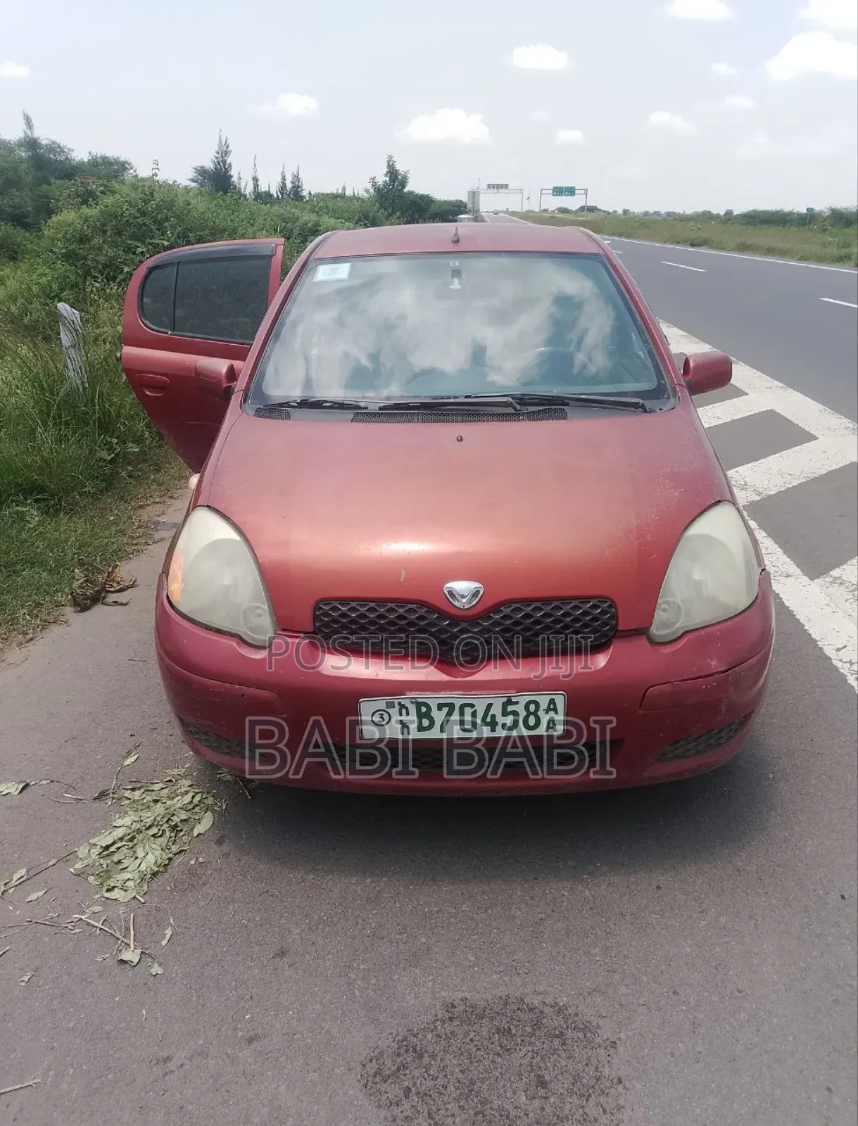Toyota Vitz 2002 Burgundy