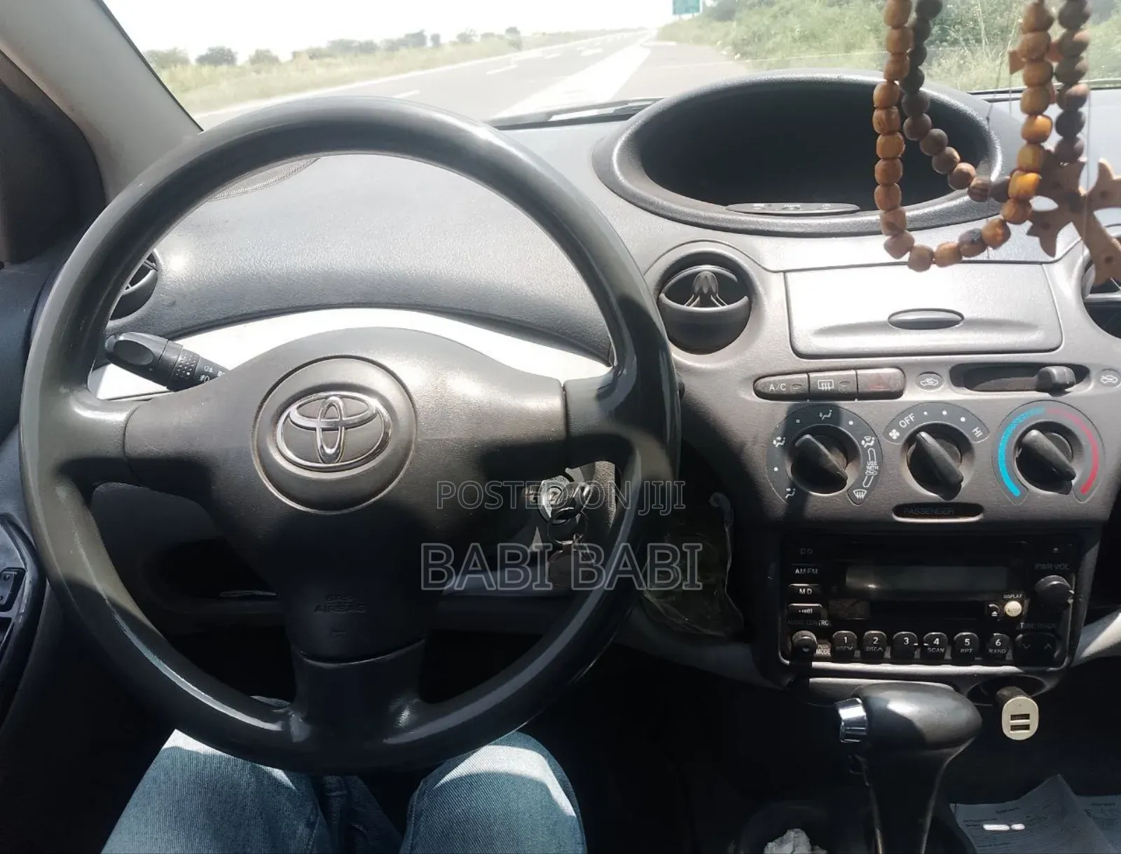 Toyota Vitz 2002 Burgundy