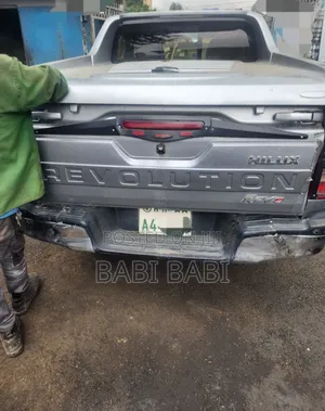 Toyota Hilux 2017 Silver