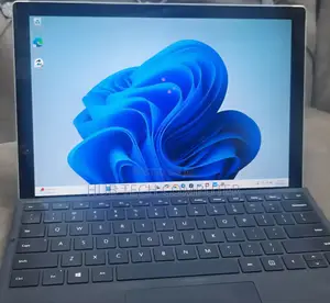 New Laptop Microsoft Surface Pro 5 16GB Intel Core I7 SSD 512GB