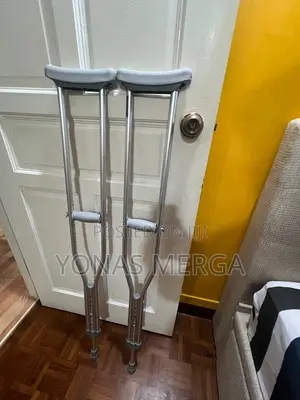 Photo - Adjustable 2pcs Crutches覇§Adjusted Easily_為rubber Shoe Skid-Resistant