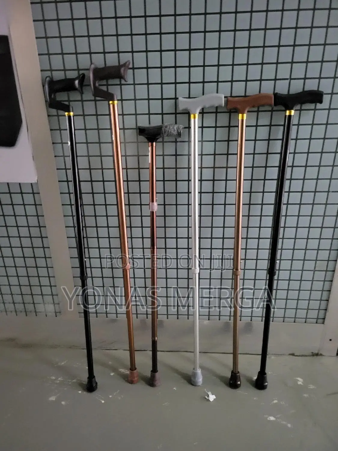 Walking Stick For Right Or Left Hand Use, Cozy Stable Lightweight