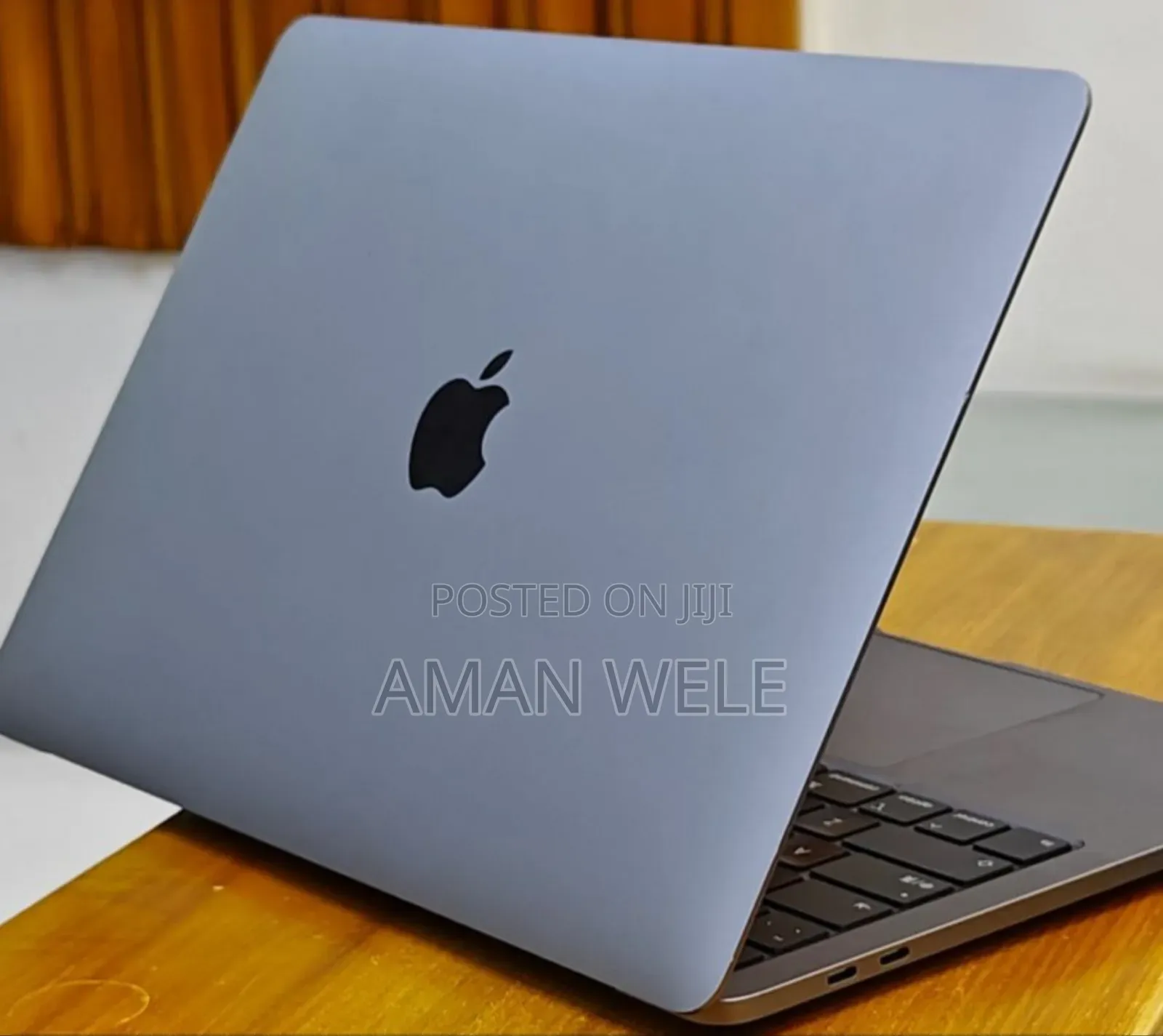 New Laptop Apple MacBook Pro 2020 8GB Intel Core I5 SSD 256GB