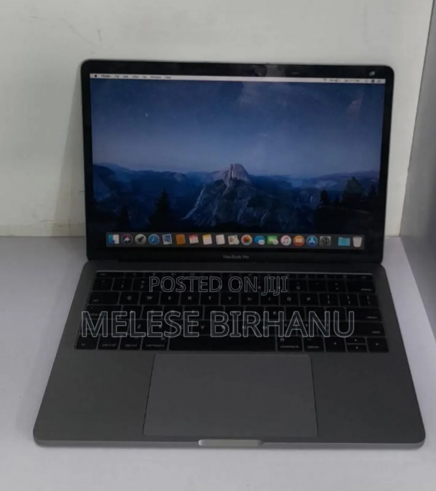 New Laptop Apple MacBook Pro 2017 8GB Intel Core I5 SSD 128GB