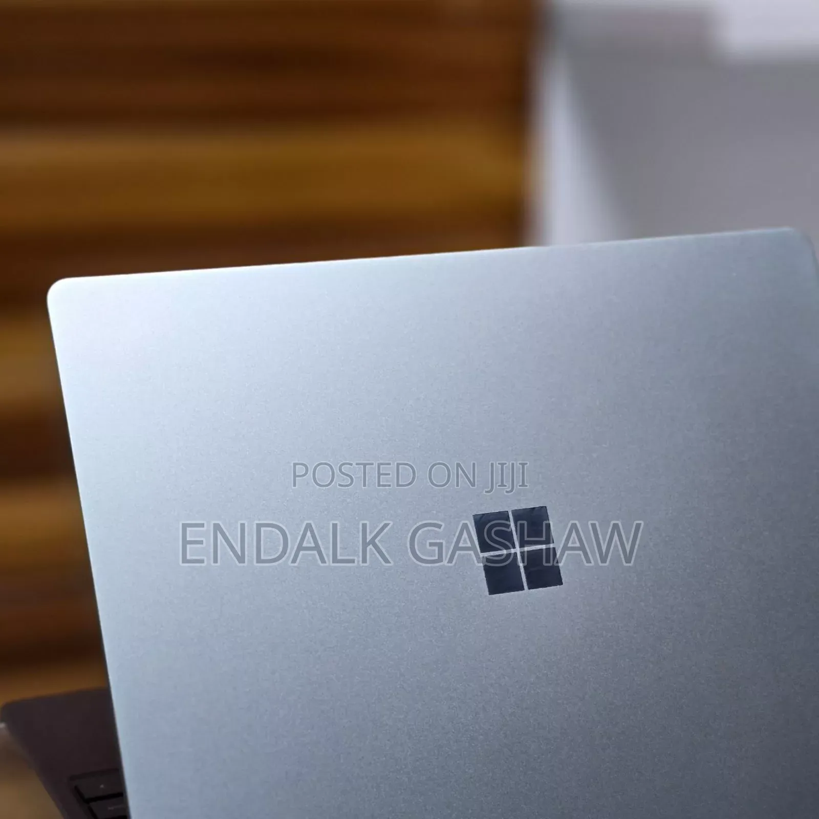 New Laptop Microsoft Surface 8GB Intel Core I5 SSD 256GB