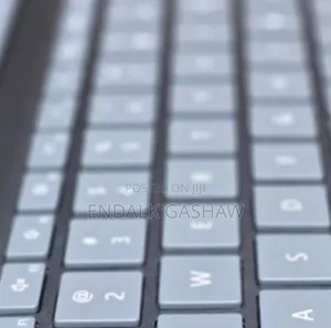 New Laptop Microsoft Surface 8GB Intel Core I5 SSD 256GB