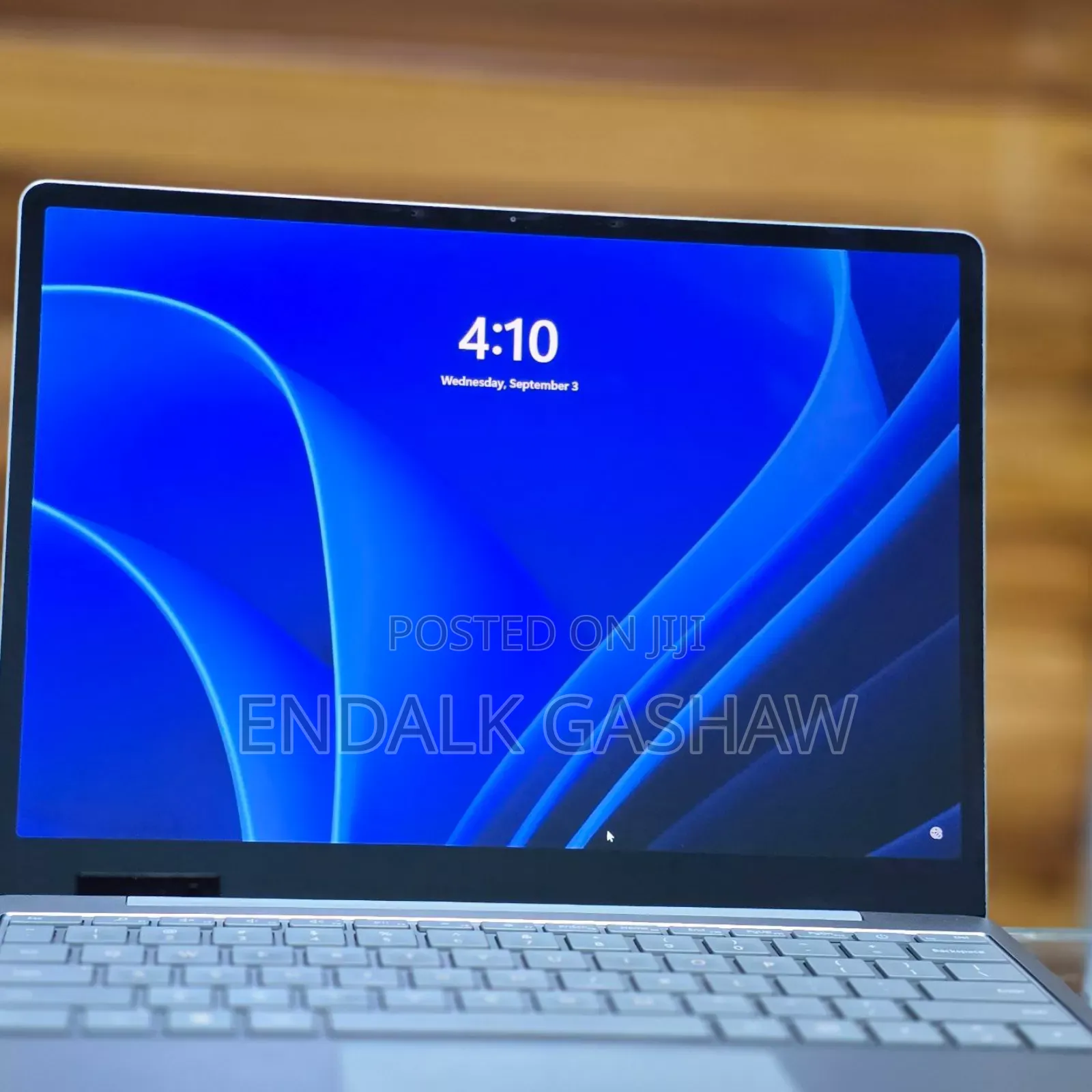 New Laptop Microsoft Surface 8GB Intel Core I5 SSD 256GB