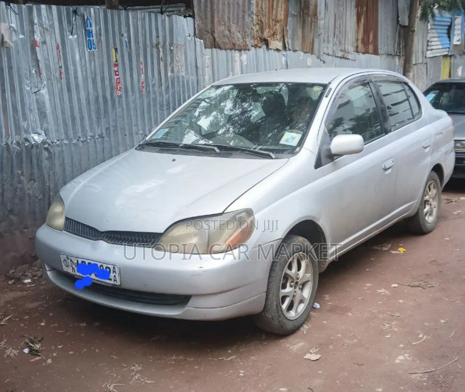 Toyota Platz 2000 Silver