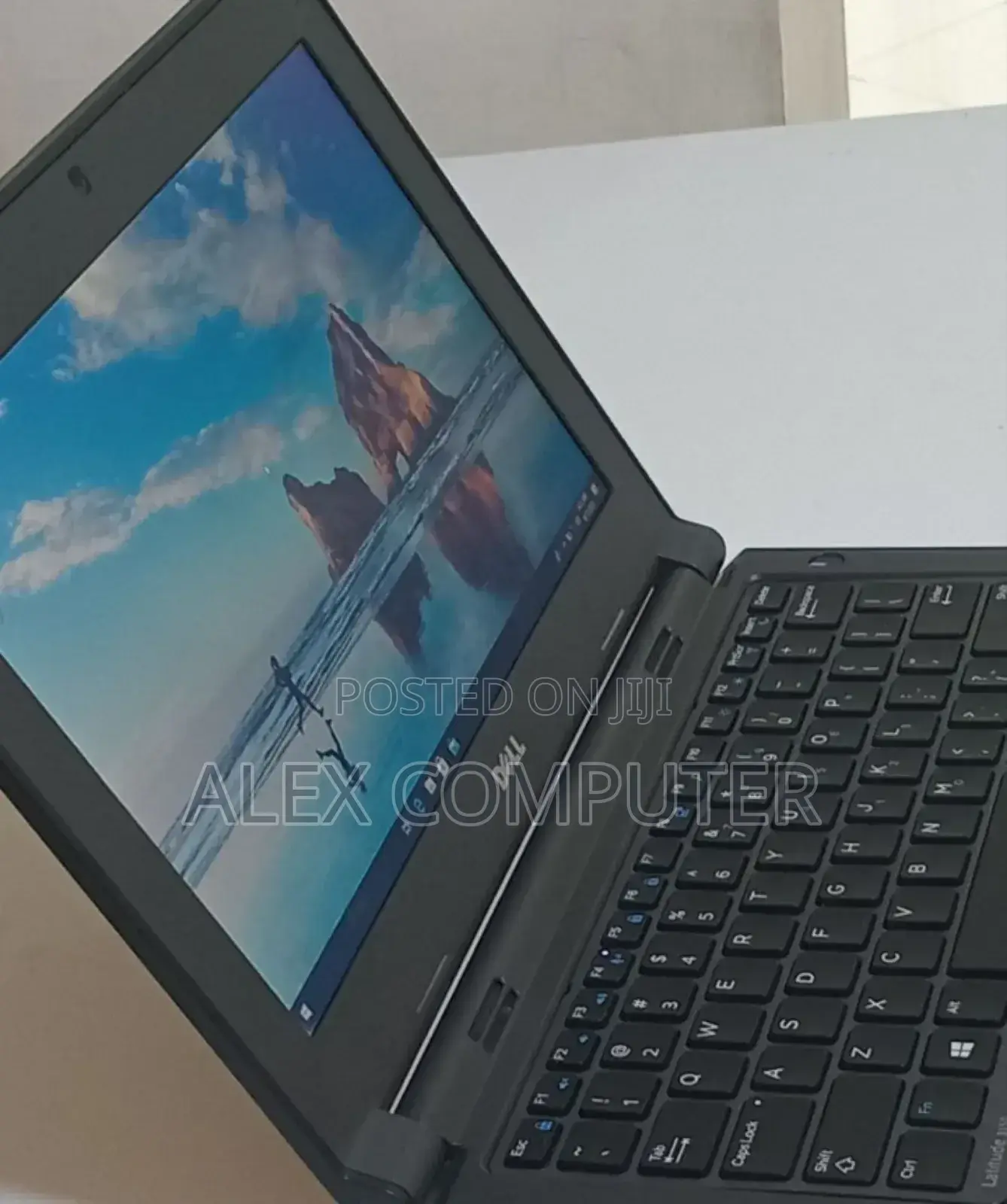 New Laptop Dell Latitude 11 3150 8GB Intel Pentium SSD 128GB