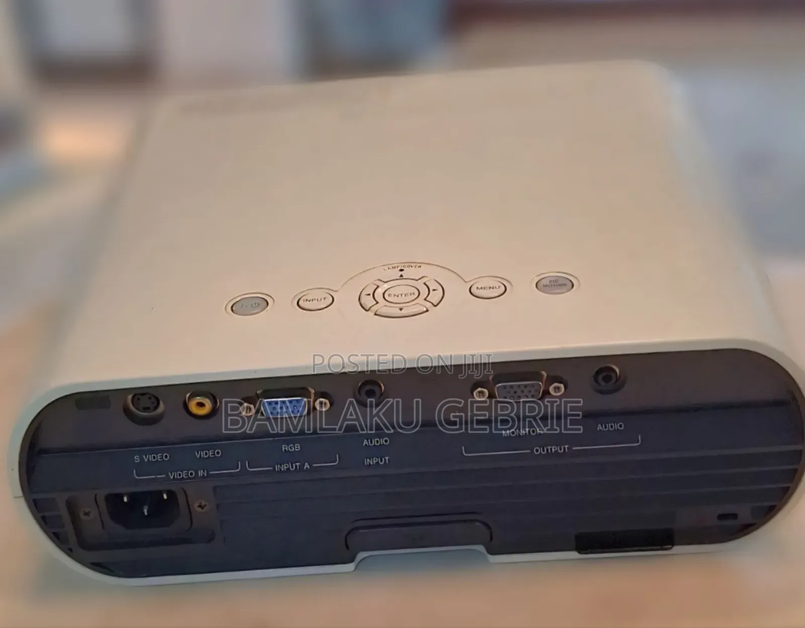  Sony VPL-Es7 Projector – Affordable Reliable
 Bright 1800 Lumen