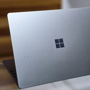New Laptop Microsoft Surface 8GB Intel Core I5 SSD 256GB