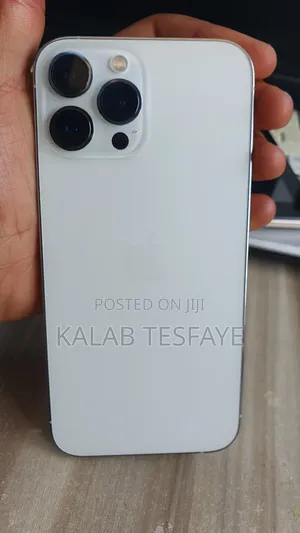 Photo - Apple iPhone 13 Pro Max 256 GB White
