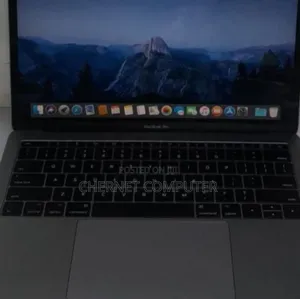 Photo - New Laptop Apple MacBook Pro 2017 8GB Intel Core I5 SSD 128GB